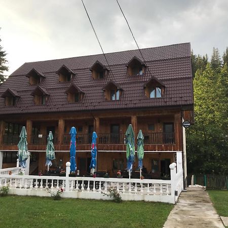 Хостел Casa Postolache Совежа Екстер'єр фото