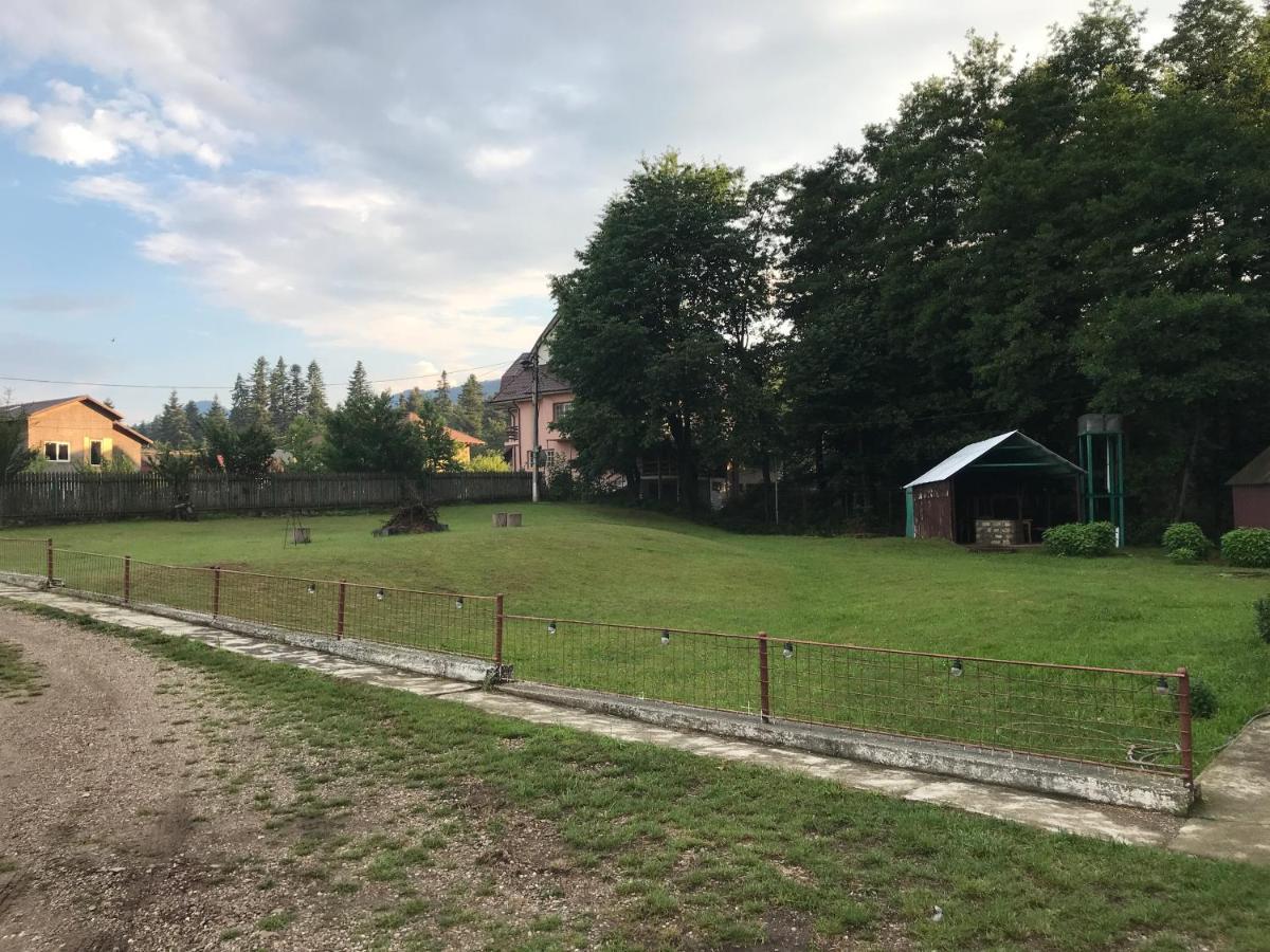 Хостел Casa Postolache Совежа Екстер'єр фото